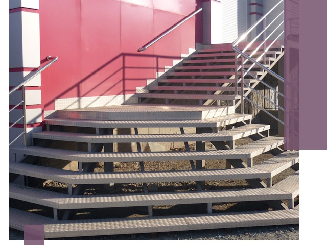 Лестницы для магазина в Бугульме — изготовление и монтаж