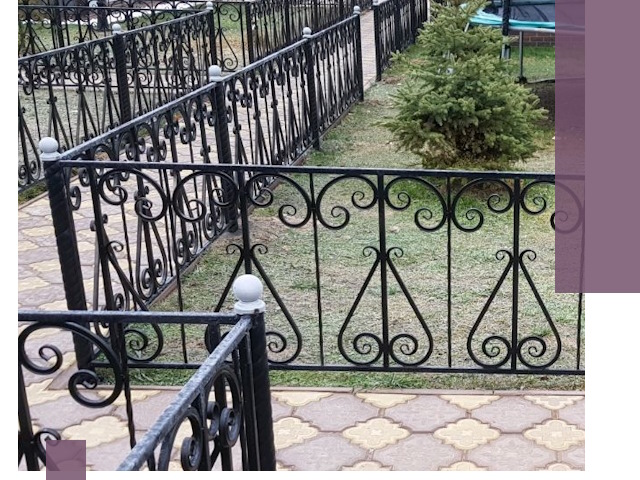 Кованые газонные ограждения под ключ в Бугульме